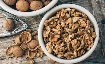 Health Benefits Of Eating Walnuts Correctly